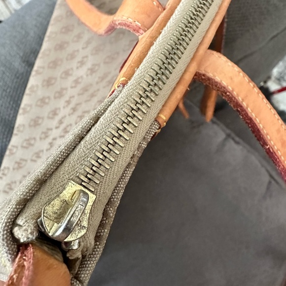 Dooney & Bourke VTG Canvas & Leather DB Monogram Bag  (Broken Zipper Pull) - Picture 14 of 15